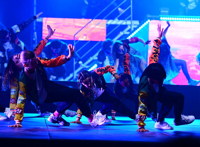 BREAK DANCE